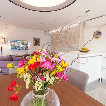 Apartamento The Square Makarska, Lux App In The Heart Of The Makarska