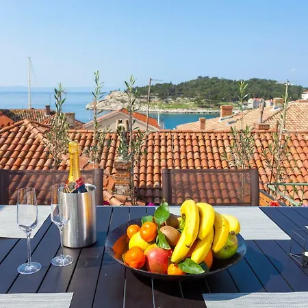Apartamento The Square Makarska, Lux App In The Heart Of The Makarska