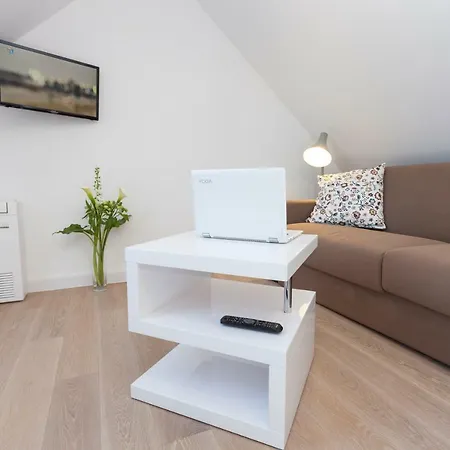 The Square Makarska, Lux App In The Heart Of The Apartamento Makarska