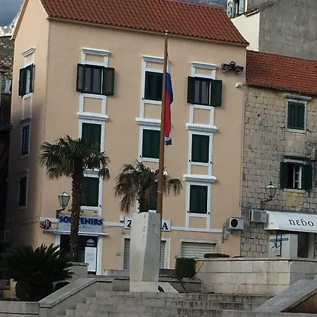 Apartamento The Square Makarska, Lux App In The Heart Of The